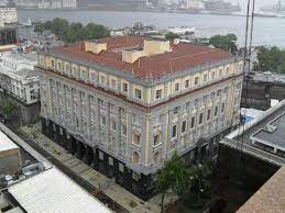 O palácio de justiça de paris é um conjunto arquitetônico situado no 1º arrondissement de paris, na ilha de la cité, (onde ocupa aproximadamente um terço de sua superfície) e abrigando as principais instituições jurídicas francesas. Antigo Palacio Da Justica Avaliacoes De Viajantes Museu Da Justica Tripadvisor