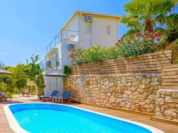 Sondern ein haus, das wir als familie nach unseren wünschen und visionen gebaut haben. Villas In Griechenland Wahlen Sie Unter 700 Ferienhausern Feline Holidays