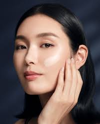 Estée Lauder Futurist Aqua Brilliance 2022-2024 Model Campaign