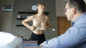 Светлана делает профессиональный миньет – Watch Video in High Quality for  Free