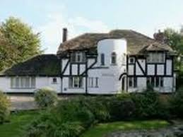 Cristiano also owns a house in the u.k., which he purchased in 2006 for $6 million. Ronaldo S Former Home For Sale Manchester Evening News