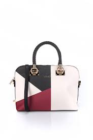 C'est un sac très pratique et idéal pour les déplacements quotidiens. Liu Jo Sac A670782e0017 Beige Clair Femme Des Marques Et Vous