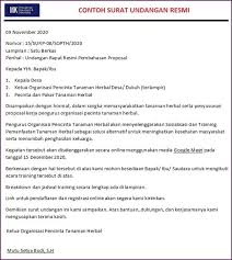 Nah, surat resmi biasa digunakan untuk tujuan acara yang resmi, sedangkan surat tidak resmi digunakan oleh perseorangan atau untuk kepentingan yang bersifat pribadi. Contoh Surat Undangan Rapat Resmi Ulang Tahun Pernikahan