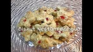 Masukkan nestum, gaul lagi dan akhir sekali masukkan tepung dan gaul sehingga menjadi doh. Biskut Nestum Rangup Guna Sukatan Cawan Youtube