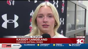 VIDEO: Bella Edwards, Brianna Cloud & Kassidy Langeland's signings