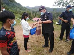 Download mp3 berpisah tiada gratis, ada 20 daftar lagu berpisah tiada yang bisa anda download. Pdrm Sabah Akan Terus Menerapkan Slogan Polis Dan Masyarakat Berpisah Tiada