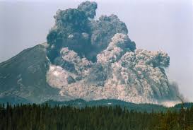 During The Eruption Notice How Green The Mountain Was And The Area Around It All Changed In A Matter Of Moments St Helens Nature Mount St Helens