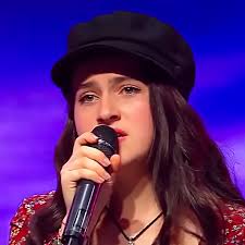 Adriel Herrera flirts with Paula Abdul and sings I'll Be by Edwin McCain