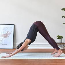 Hatha yoga is a holistic way of achieving the mastery over your body and mind. Yoga Ubungen Fur Euren Alltag Unsere Asana Des Tages Lassig Fashion