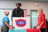 Family Feud' frenzy: NBA star Dwight Howard brings laughter to ...