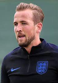 وسجل هاري كين هدفين قاد بهما توتنهام. Harry Kane Wikipedia