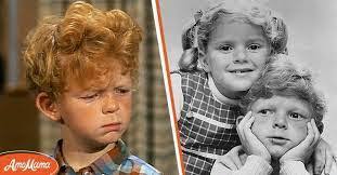 Dora Haley's Instagram, Twitter & Facebook