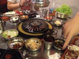 Highlights on the restaurants' dinner menu, for example, include woo sam gyup, herb wine pork belly, spicy marinated pork belly, and marinated prime rib. Typisches Koreanisches Restaurant Wang Dae Bak Korean Bbq Restaurant Singapur Reisebewertungen Tripadvisor