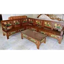 Untuk membuat kursi di ruang tamu anda tidak menjadi kursi tunggu yang membosankan seperti di sebuah rumah sakit, perhatikanlah bentuk atau model kursi tersebut. Meja Kursi Tamu Terlaris Lazada Indonesia