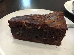 Wir verfeinern das gebackene schokoküchlein mit unserem hausgemachten brombeerragout! Gastroguide Berlin Bewertungen