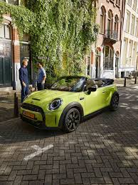Mini energises peoples' lives with maximal experiences and a minimal footprint. Mini De Homepage