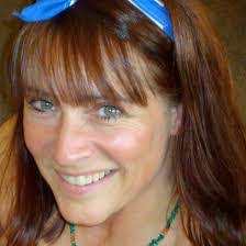 Lori Knauf's Instagram, Twitter & Facebook