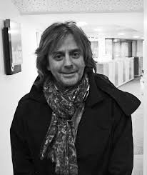 El partido reclama una oposición más contundente contra ayuso y el portavoz opta a ser defensor del pueblo. Nilda Fernandez Wikipedia