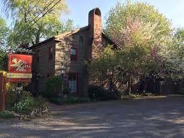 1795 acorn inn bed and breakfast