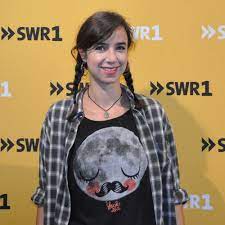 Natalie amiri ist eine deutsche journalistin und fernsehmoderatorin. Swr1 Leute In Baden Wurttemberg Podcast Player Horbucher Zum Herunterladen