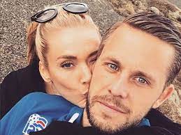 He does not shy away from a duel with opponents during matches and he always looks to attempt a difficult pass to open up the field of play. Gylfi Sigurdsson Family Photos Wife Age Height Net Worth