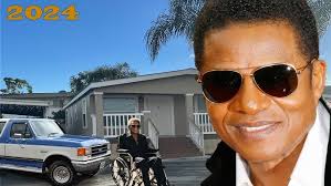 Tito Jackson Says Janet Jackson Got a 'Raw' Deal at Halftime Show, Talks  New Album