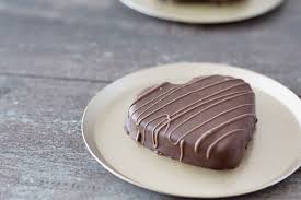 Eine Sudtiroler Spezialitat Kastanienherzen Mit Schokoladenuberzug Pralinen Selber Machen Backen Lebensmittel Essen