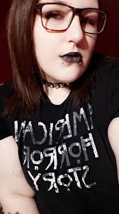 Hi everyone! I'm Kassi, 34 :) glad to be in this group!!! Excited to be  here. 🖤