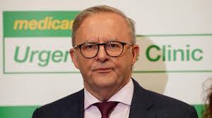 Mark Pepping's Instagram, Twitter & Facebook