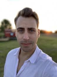 Jonathan Hartwig's Instagram, Twitter & Facebook