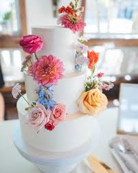 mind if we interrupt your February with a little spring? Loving this  beautiful day captured incredibly by @laurenleybaphotography 🌸