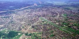 Situated on the pirai river in the eastern tropical lowlands of bolivia, the santa cruz de la sierra metropolitan region is the most populous urban agglomeration in bolivia with. Santa Cruz De La Sierra Wikipedia