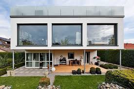 Aufstockung Auf Bestehendes Praxisgebaude 1 Haus Erweiterungen Flachdachhaus Haus