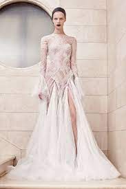 Hochzeitskleid spitze ärmel brautkleider in china. Atelier Versace Fall 2017 Couture Look 4 Couture Dresses Fashion Couture Fashion