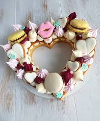 как украсить торт на 23 февраля своими руками фото L Image Contient Peut Etre Nourriture Mnogochislennye Torty Tort Slivochnoe Pechene