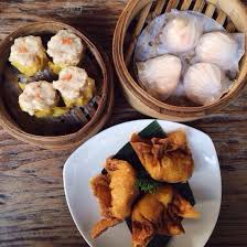 Untuk saus dimsum, hancurkan bawang dalam panci yang berbeda, didihkan semua bahan untuk membuat kuah bening dan koreksi rasa. Dim Sum Inc Jakarta Ulasan Restoran Tripadvisor