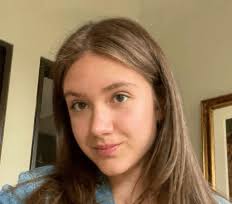 Belen Flores's Instagram, Twitter & Facebook