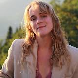 Laura in Paris 🌞🌞