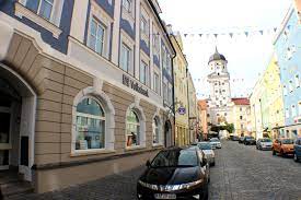 Ihr geschäftsgebiet umfasst teile der landkreise deggendorf und passau. Volksbank Raiffeisenbank Vilshofen Wikipedia