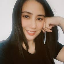 Donna Cendana's Instagram, Twitter & Facebook