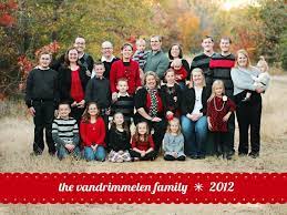 Pin By Missy Saunders On Missy Saunders Photography Previews Big Family Photos Family Photo Outfits Large Family Pictures