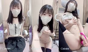 ❤️ほぼ全裸でオナニーしてる人妻の自撮りエロ動画❤️- Luscio ラシオ