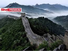 Panjang tembok besar adalah 21,196 kilometer, merentasi timur ke barat di seluruh china. Kisah Rahsia Jajaran Utara Tembok Besar China