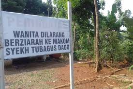 Makam wali di jepara dan makam keramat di jepara kami daftar dalam kisah teladan wali dan berita makam jika ada haul wali di jepara. Mengunjungi Makam Syekh Tubagus Daqo Sosok Sakti Yang Diburu Belanda