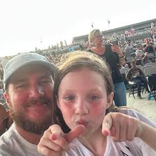 Has anyone else experienced a broken MyCareer screen?