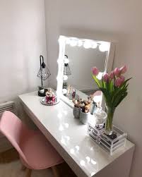 Ikea Dressingtable Hollywood Con Imagenes Decoracion De Habitacion Tumblr Decoracion De Habitaciones Decoracion Habitaciones Pequenas