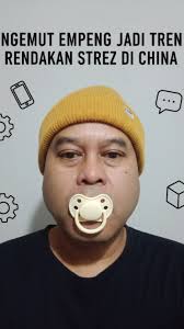 Bassist Legend dari AKA/SAS Arthur Kaunang Arthur Kaunang adalah seorang  musisi yang terkenal dengan bandnya yaitu AKA dan SAS pada tahun 60 dan  70'an. Arthur sendiri terlahir dari keluarga pemusik. Ayahnya pemain