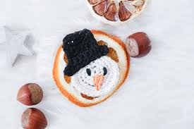 Es ist aber auch noch beschrieben, wie andere größen gehäkelt werden können. Schneemann Applikation Hakeln Kostenlose Anleitung