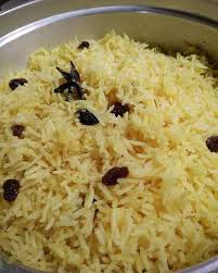 Nasi minyak merupakan nasi basmati yang ditanak dengan rempah ratus dan minyak sapi. Nasi Minyak Noxxa Baru