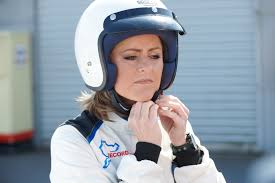 2005 gründete sie mit ihrem lebensgefährten klaus abbelen in barweiler den rennstall »frikadelli racing«, für den sie auch startete. Sabine Schmitz Sets Nurburgring Record For Seven Seaters Autoguide Com News